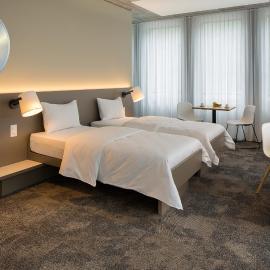 b_smart motel Landquart，位于兰德夸特的酒店