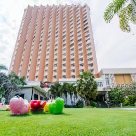 Golden Beach Cha-Am Hotel，位于七岩的酒店