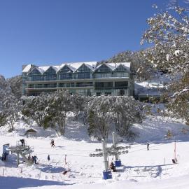 Falls Creek Country Club，位于福尔斯克里克的酒店