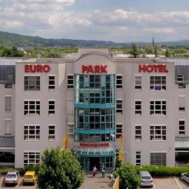 Euro Park Hotel Hennef，位于亨内夫的酒店