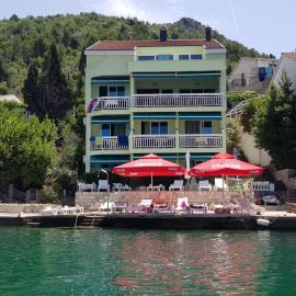 Apartments Kocak，位于布拉采的酒店