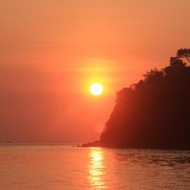 COCONUT BEACH BUNGALOWs & WARUNG 2