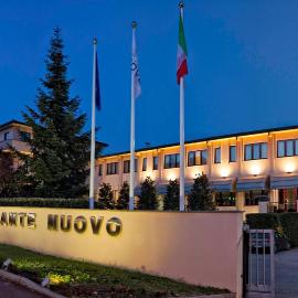 Hotel Nuovo，位于Garlate的酒店