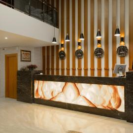 Piskin Hotel，位于代尼兹利的酒店
