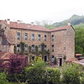 Hotel Casona El Arral，位于列尔加内斯的酒店