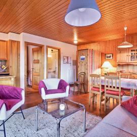 Bel appartement au centre de Champéry avec vue，位于尚佩里的酒店