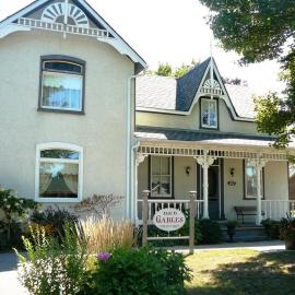 Gables Bed & Breakfast，位于Stayner的酒店
