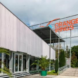 Orange Wings Krems，位于多瑙河畔克雷姆斯的酒店