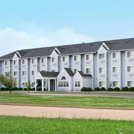 Microtel Inn by Wyndham Champaign，位于尚佩恩的酒店