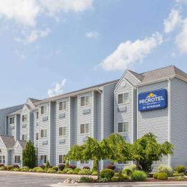 Microtel Inn and Suites Elkhart，位于埃尔克哈特的酒店