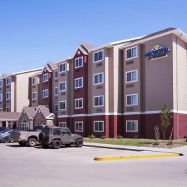 Microtel Inn & Suites,位于西德尼的酒店