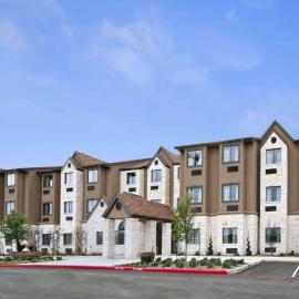 Microtel Inn & Suites by Wyndham Round Rock，位于圆石城的酒店