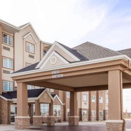 Microtel Inn & Suites by Wyndham West Fargo Near Medical Center,位于West Fargo的酒店