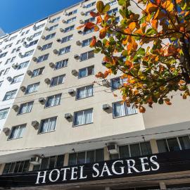 Hotel Sagres Praia,位于巴拉奈里奥-坎布里乌的酒店