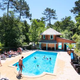 Village Nature et Océan à côté de la plage avec piscine et jacuzzi，位于梅桑热的酒店