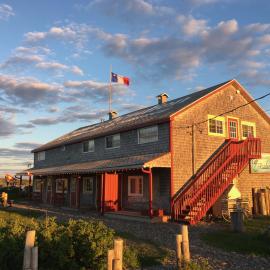 Auberge Café Acadien,位于博纳旺蒂尔的酒店