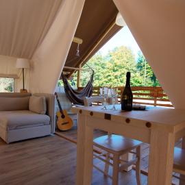 Glamping SUN VALLEY Bioterme，位于Mala Nedelja的酒店