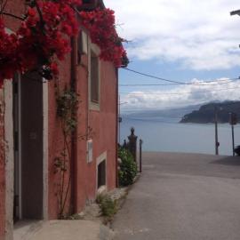 El Descanso Lastres，位于科伦加的酒店
