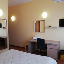 Albergo Roma，位于兰恰诺的酒店