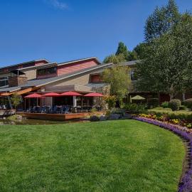 Cedarbrook Lodge，位于西塔科的酒店