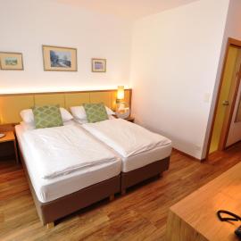 Hotel Wienerwaldhof，位于图尔内巴赫-劳维斯的酒店
