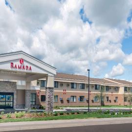 Ramada by Wyndham Minneapolis Golden Valley，位于明尼阿波利斯的酒店