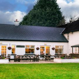 Brown Trout Golf & Country Inn，位于阿格窦威的酒店