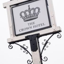 The Crown Hotel,位于奥尔顿的酒店