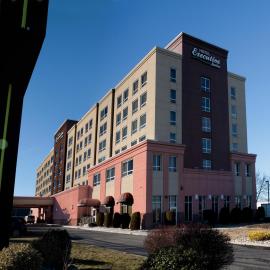 Hotel Executive Suites，位于卡特雷特的酒店