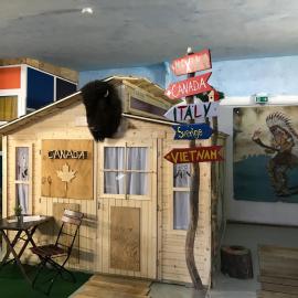 HafenTraum IndoorCampingHostel，位于不莱梅的酒店