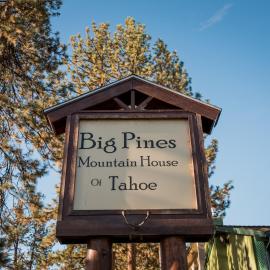 Big Pines Mountain House，位于南太浩湖的酒店