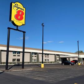 Super 8 by Wyndham South Holland，位于南荷兰的酒店