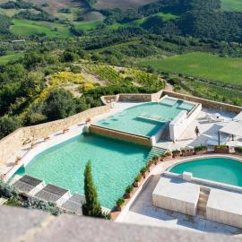Castello di Velona Resort, Thermal SPA & Winery，位于蒙塔尔奇诺的酒店