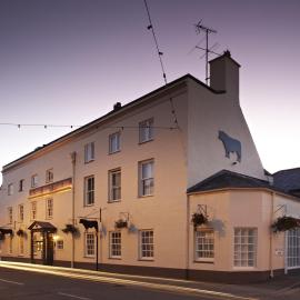 The Bull and Townhouse, Beaumaris- The Inn Collection Group，位于波马利斯的酒店