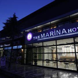Burhaniye Marina Boutique Hotel，位于Burhaniye的酒店