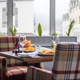Kyle Hotel ‘A Bespoke Hotel’，位于洛哈尔什教区凯尔高地的酒店