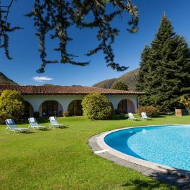 Hotel Garni Elena, Pool & Garden，位于洛索内的酒店