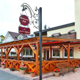 Hotel im Rheintal，位于坎普-博尔恩霍芬的酒店