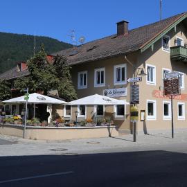 Landgasthof Kirchmayer，位于法尔先特的酒店