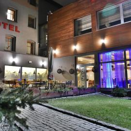 Hotel Stara Kamienica，位于希隆斯克地区佩卡雷的酒店