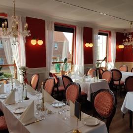 Det Gamle Rådhus，位于格罗斯滕的酒店