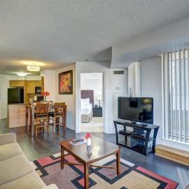 Bombay Suites Mississauga，位于米西索加的酒店