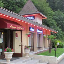 AUBERGE SAINT MICHEL，位于Saint-Martin-dʼUriage的酒店