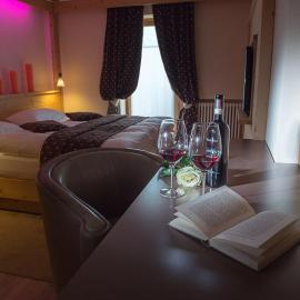 Al Nin Hotel&Spa，位于利维尼奥的酒店