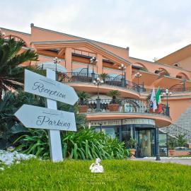 Afrodite Boutique Hotel,位于博瓦利诺马里纳的酒店