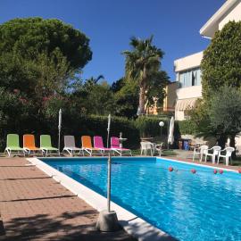 Villa Paola - Casa Vacanze，位于洛阿诺的酒店