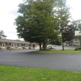 All Seasons Inn，位于奥斯威戈的酒店