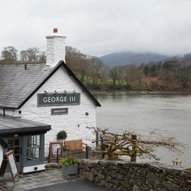 George III Hotel，位于Penmaenpool的酒店