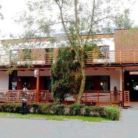 Hotel i Camping Tramp，位于托伦的酒店