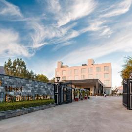Brahma Horizon Hotel & Spa - Pushkar，位于布什格尔的酒店